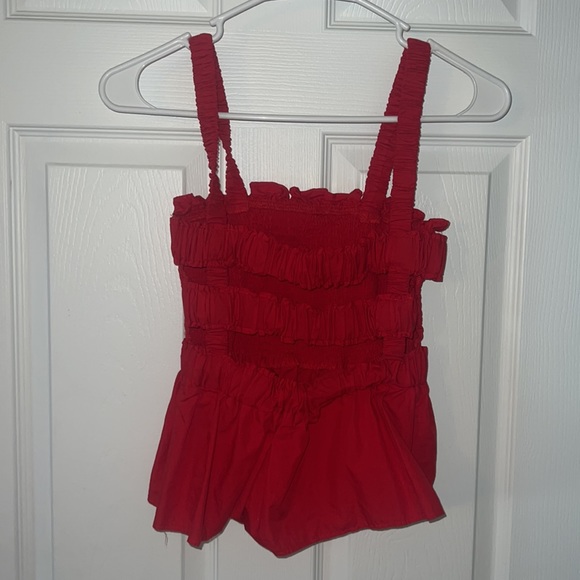 red ruffle open back blouse - Picture 2 of 3